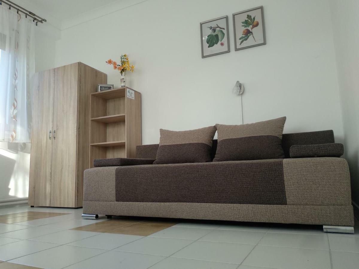 فندق Fuege Vendeghaz ميسكولك المظهر الخارجي الصورة